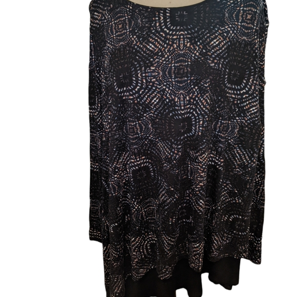 ZIM AND ZOE DRESSY BLACK TOP - Picture 7 of 8